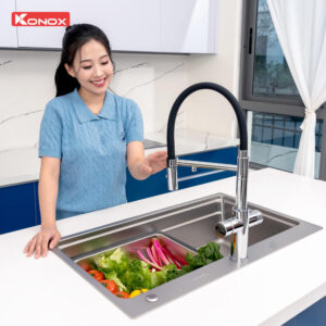 voi rua bat than mem 3 duong nuoc Konox Combi Chrome